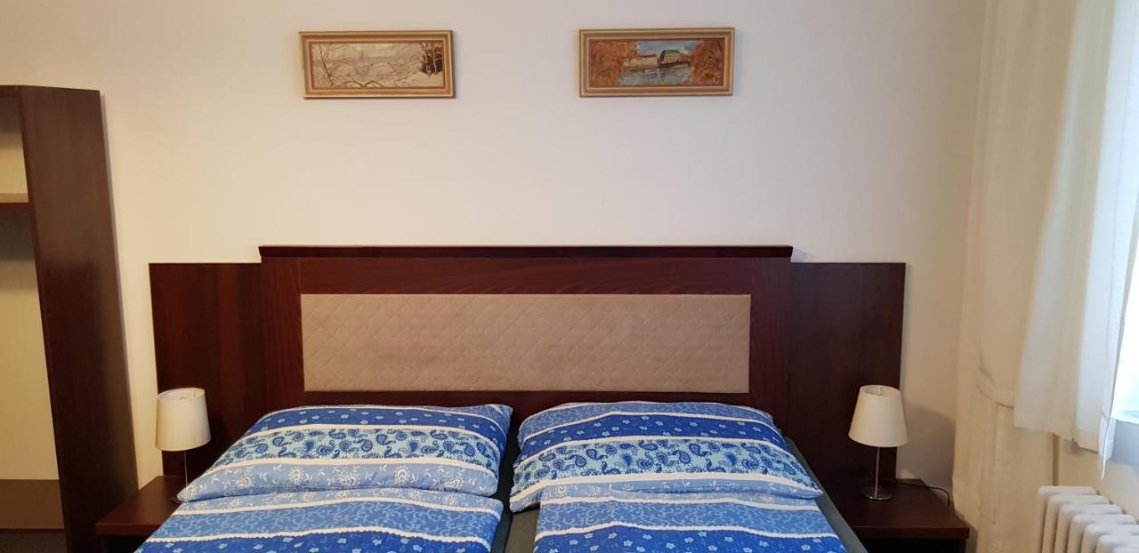 Pension & Restaurace Na Rychte Prag Dış mekan fotoğraf